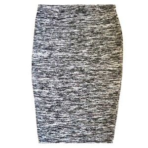 Womens Suzy Shier skirt. gently used. L